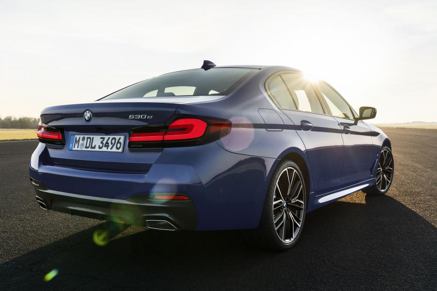  BMW 530e xDrive M Sport (G30) 2020 года  (WW) (фото 7 из 78)